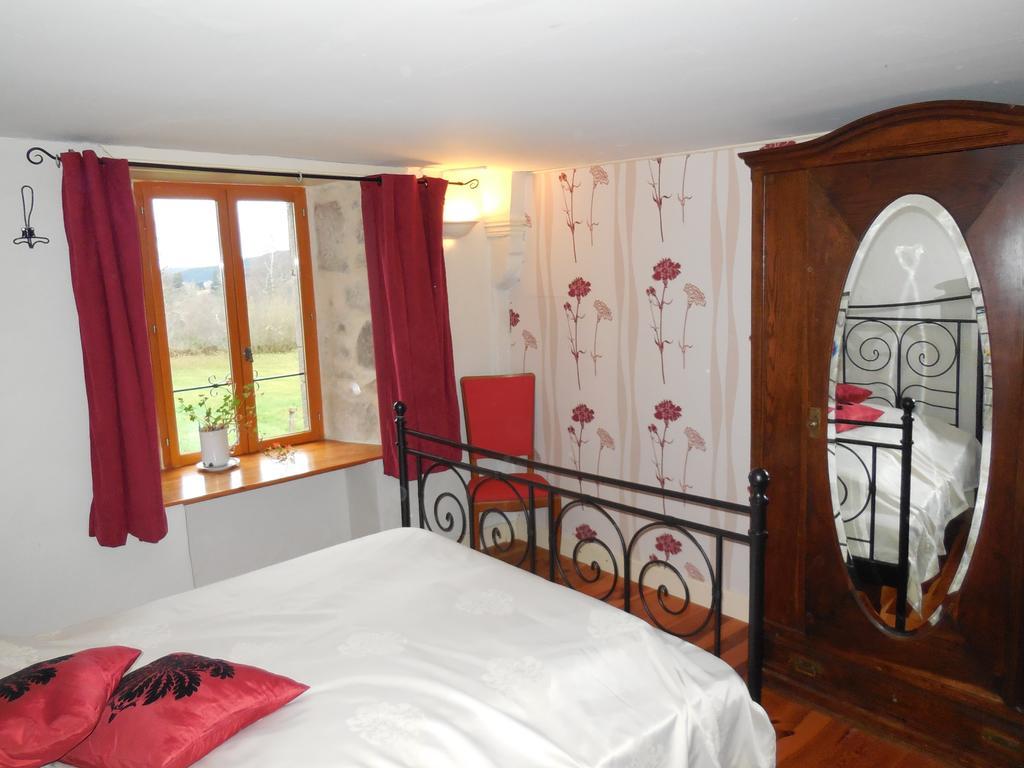 Saint-Germain-l'Herm Domaine Le Sauzet B&B 객실 사진