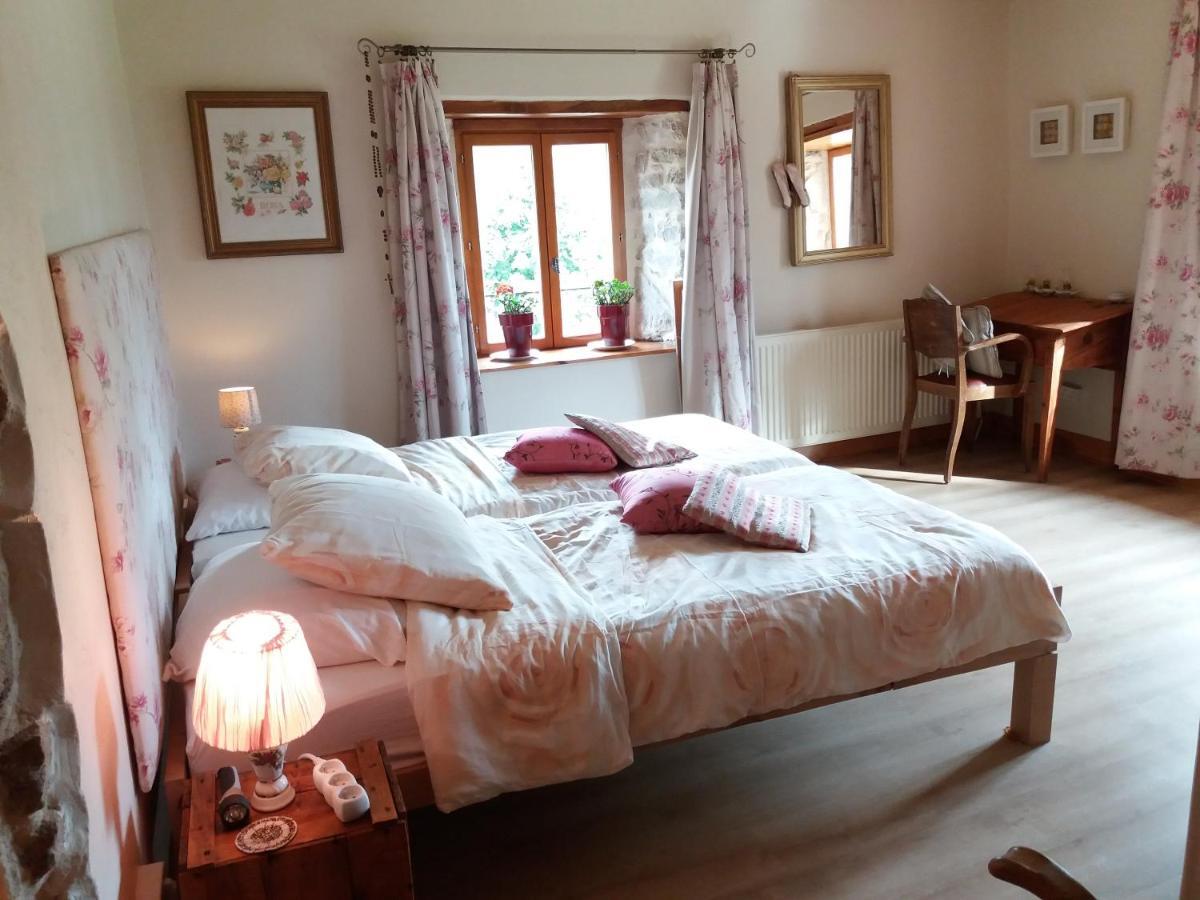 Saint-Germain-l'Herm Domaine Le Sauzet B&B 외부 사진